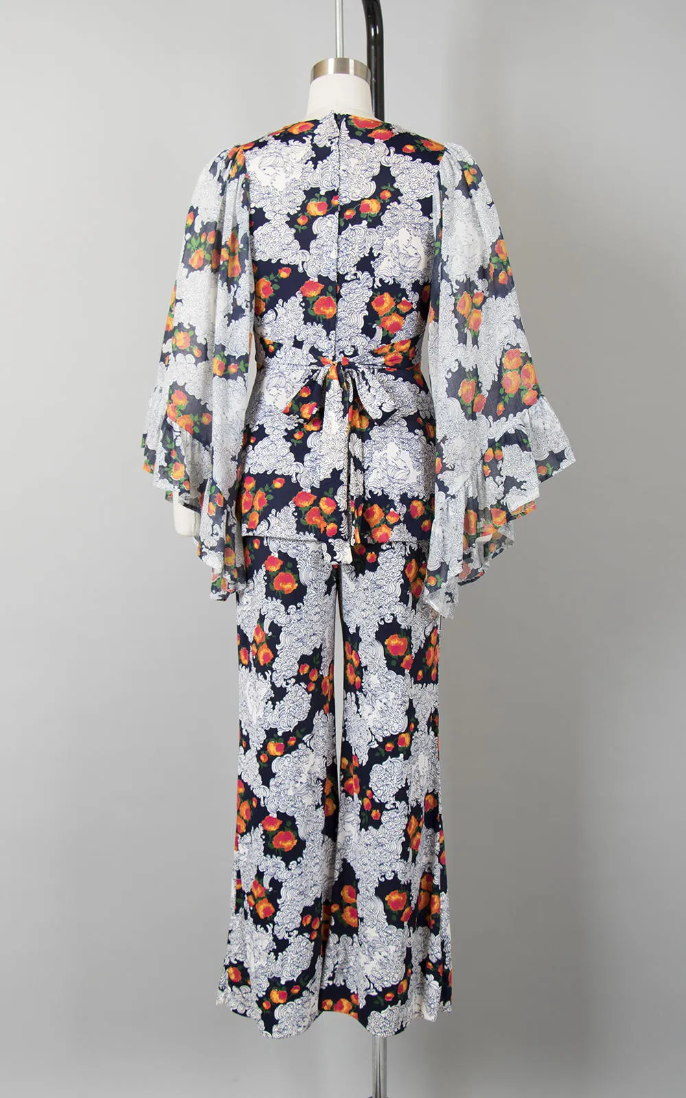1970s Lady Novelty Print Angel Sleeve Set | x-small/small