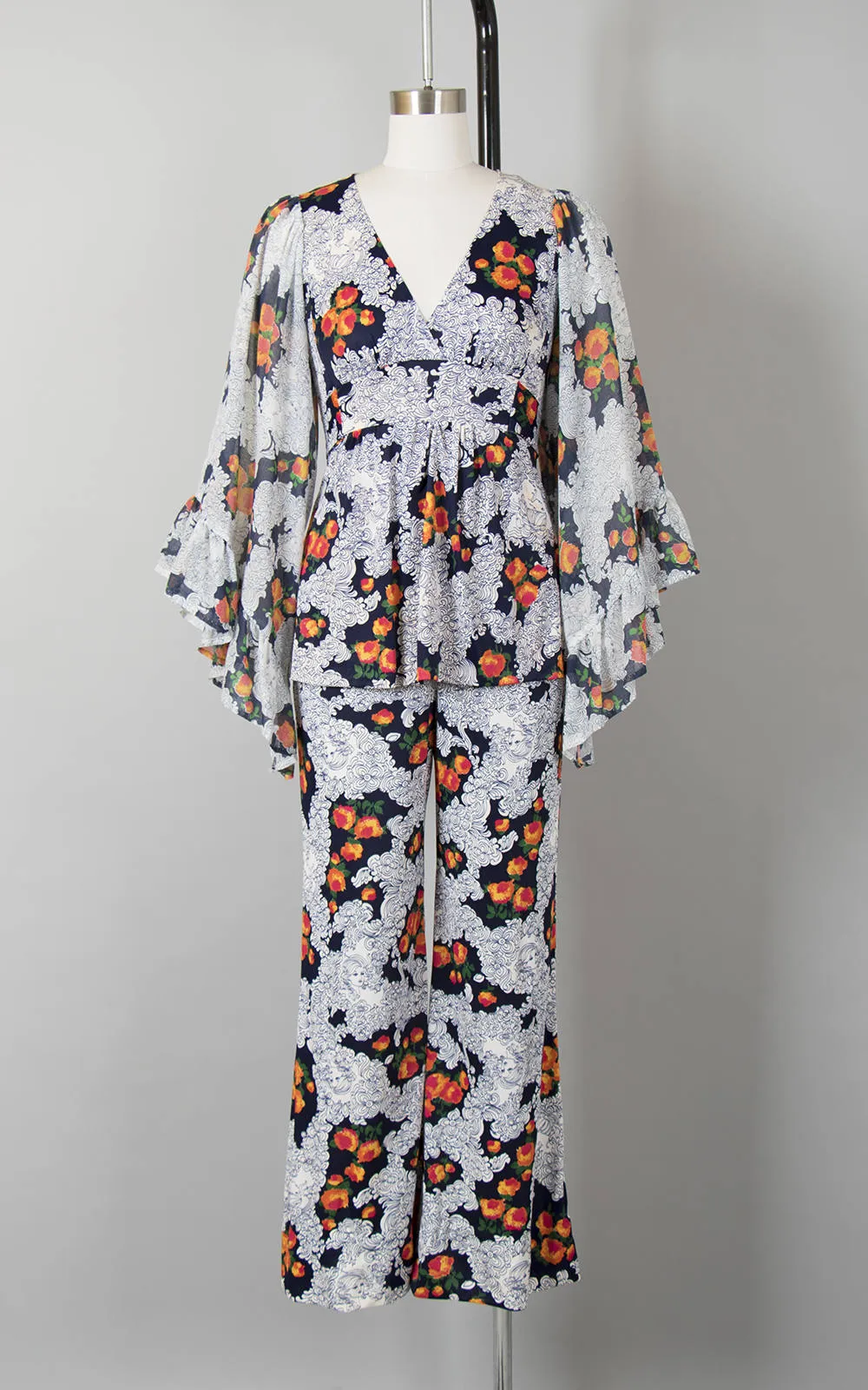 1970s Lady Novelty Print Angel Sleeve Set | x-small/small