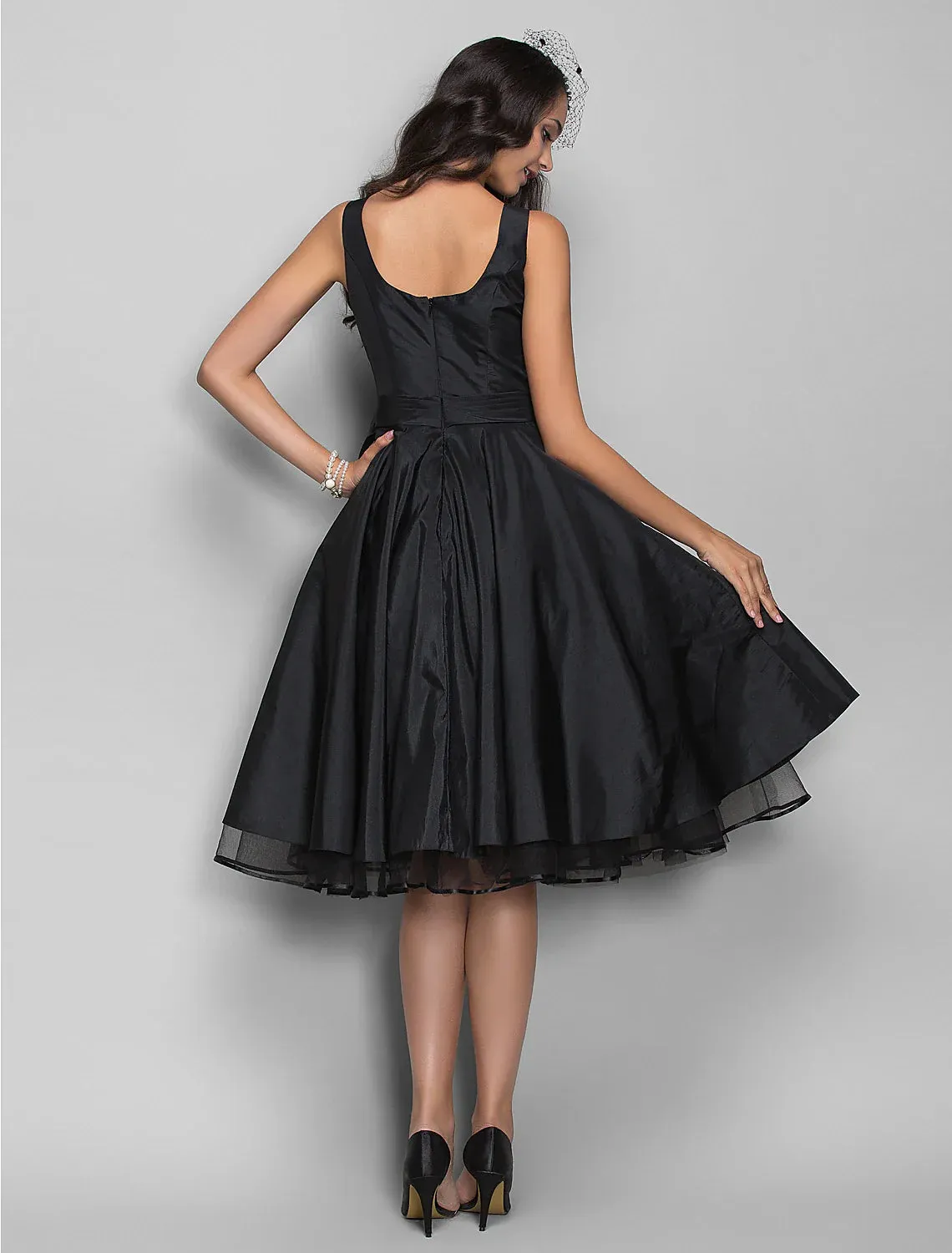 A-Line Cocktail Dresses Vintage Dress Halloween Knee Length Sleeveless V Neck Taffeta with Pleats Crystals