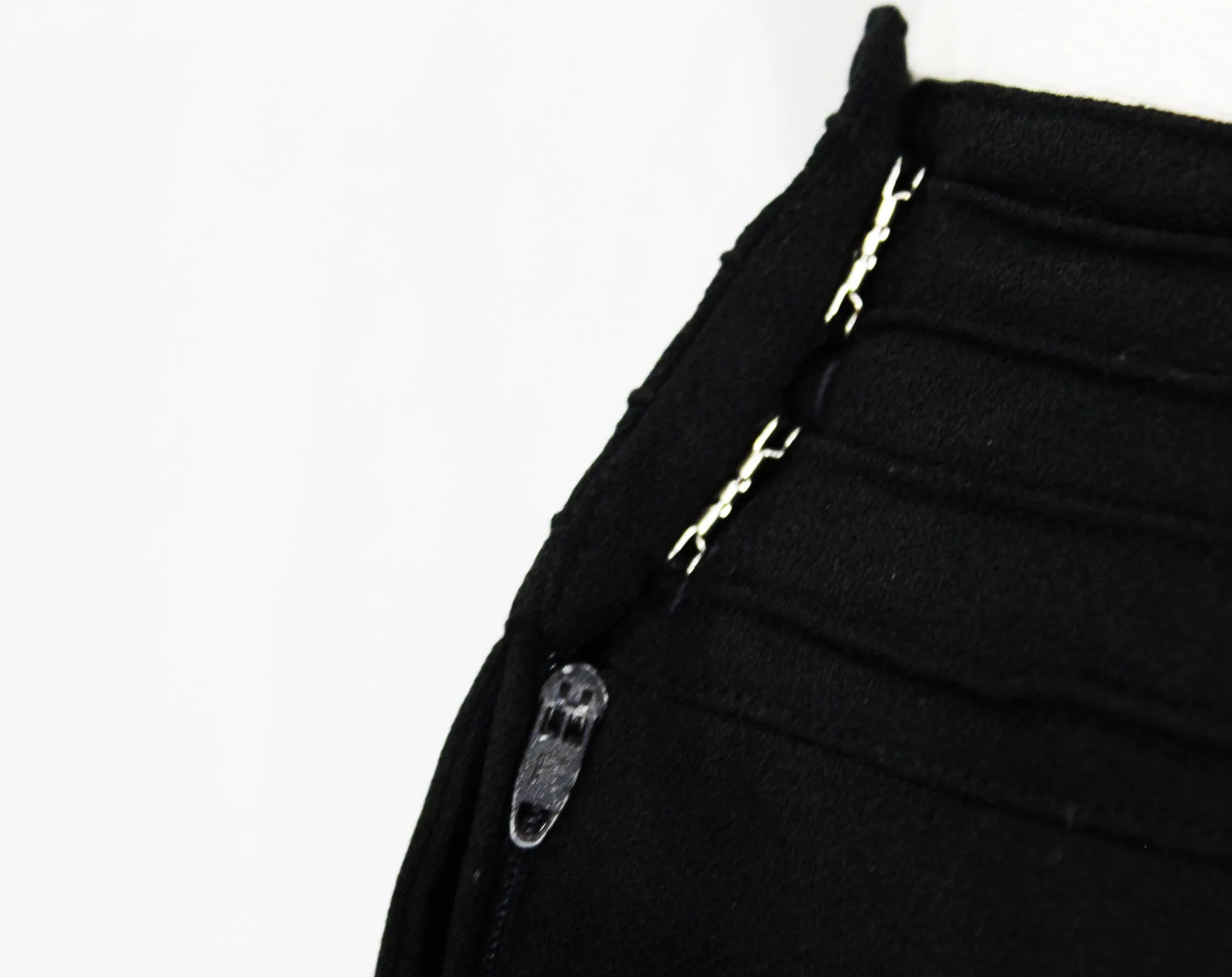 Giorgio Armani Size 12 Black Pant - Classic Minimalist 1980s 90s Tailored Crepe Ladies Pants - Tapered Legs - Ridged Waistband - Waist 29.5