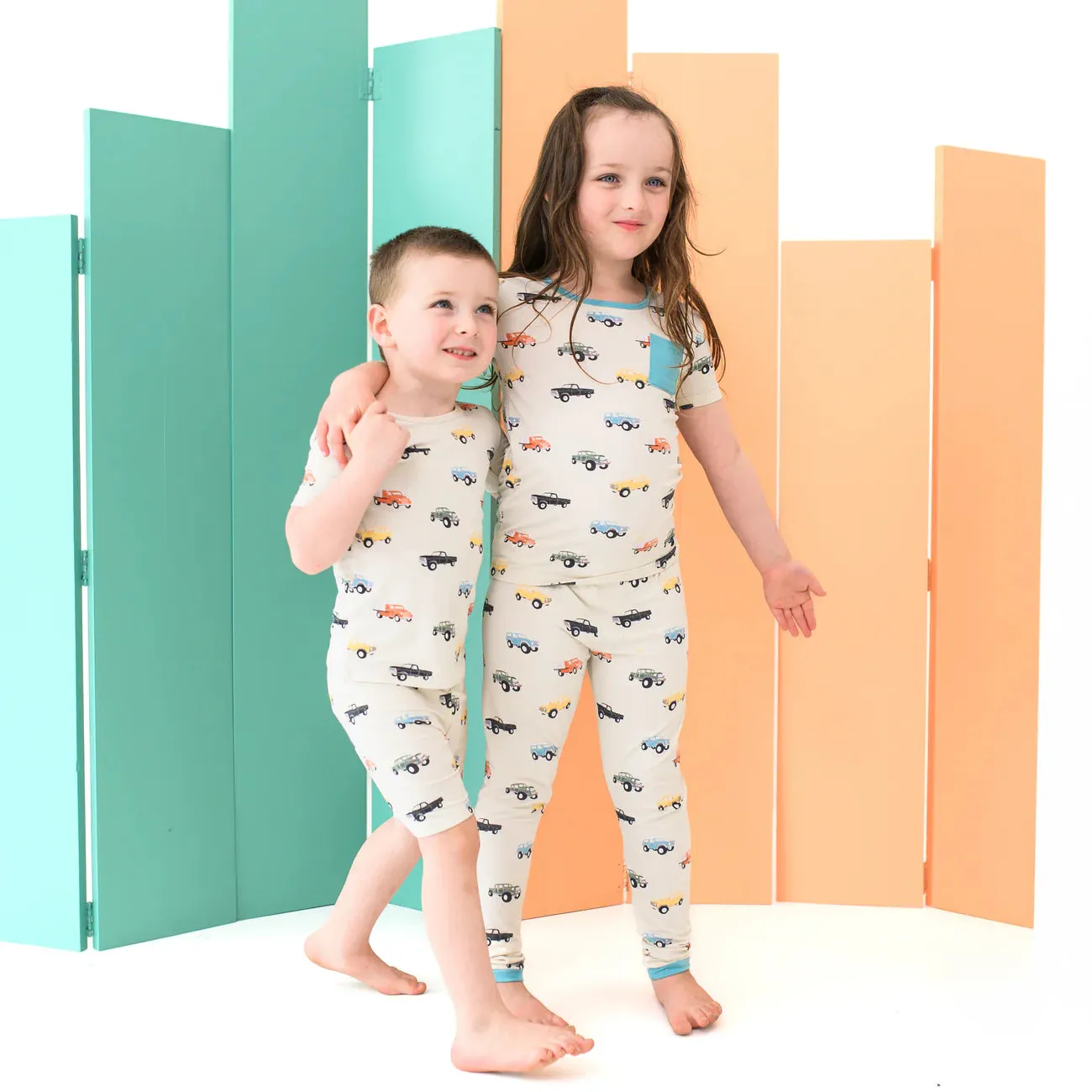 Kyte Baby Short Sleeve with Pants Pajamas (Vintage Truck)