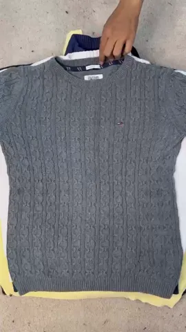 #VV68 Lacoste & Tommy Hilfiger Mix Sweaters 15 PCs